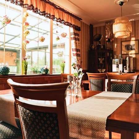 Dwor Ostoia Hotel Rymanow ภายนอก รูปภาพ