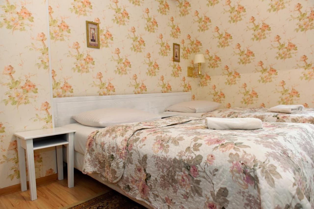 Dwor Ostoia Hotel Rymanow ภายนอก รูปภาพ