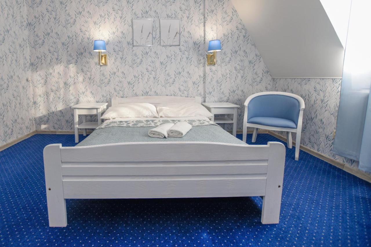 Dwor Ostoia Hotel Rymanow ภายนอก รูปภาพ