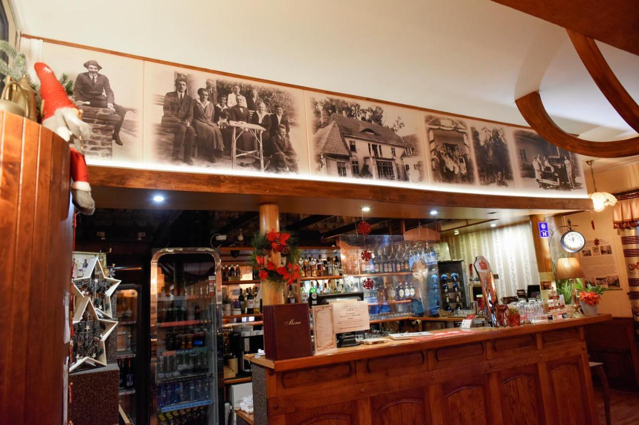 Dwor Ostoia Hotel Rymanow ภายนอก รูปภาพ